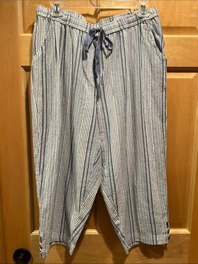 Croft & Barrow Women’s Coastal Chic Blue/White Striped L Cotton Capris Summer